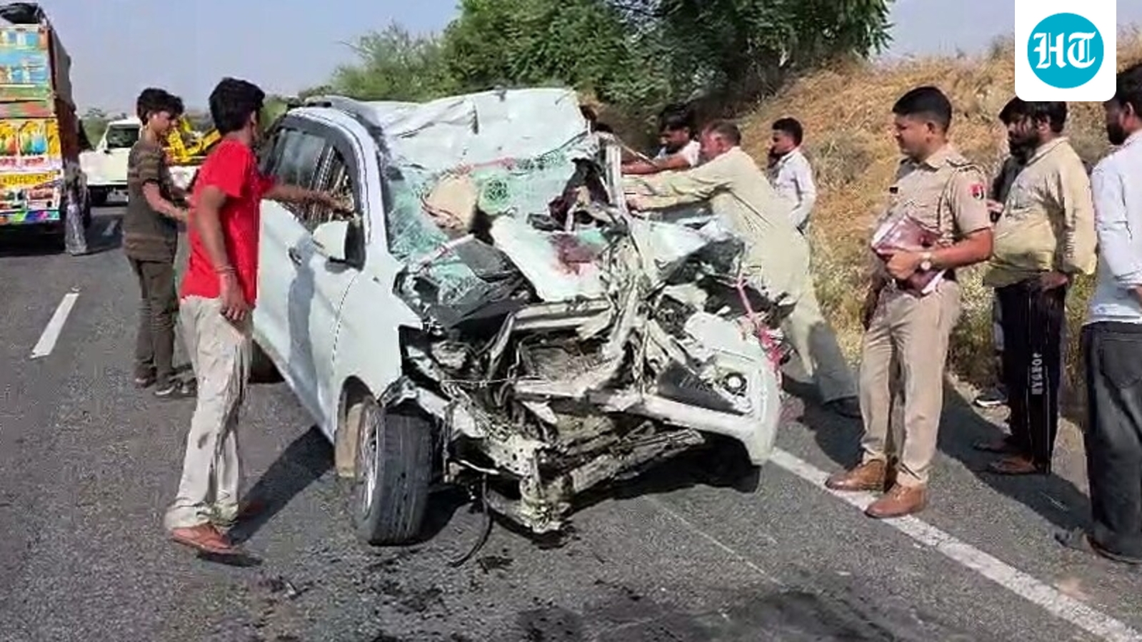 राजस्थान में कार-ट्रक टकराव में परिवार के 5 सदस्य समेत 6 की मौत