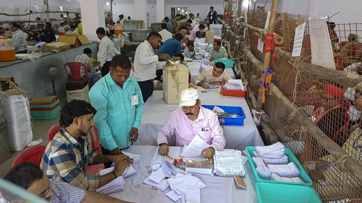 एमएलसी चुनावों में कागजी मतपत्र क्यों? जानिए विस्तार से