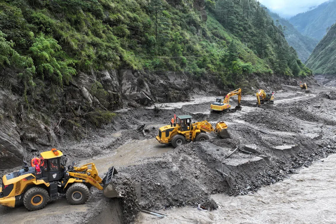 Nepal lake overflows as water levels surge; rescue efforts halted