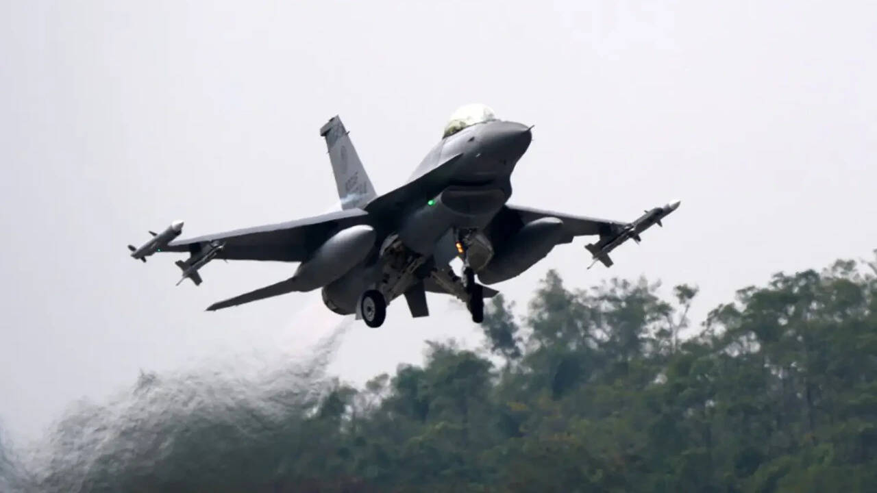 Taiwan reports major Chinese military incursions in escalating tensions