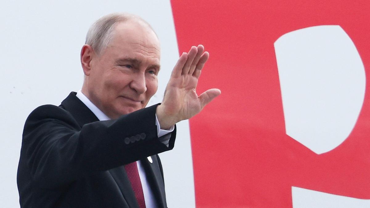 Putin pitches BRICS economic platform to counter Western sanctions