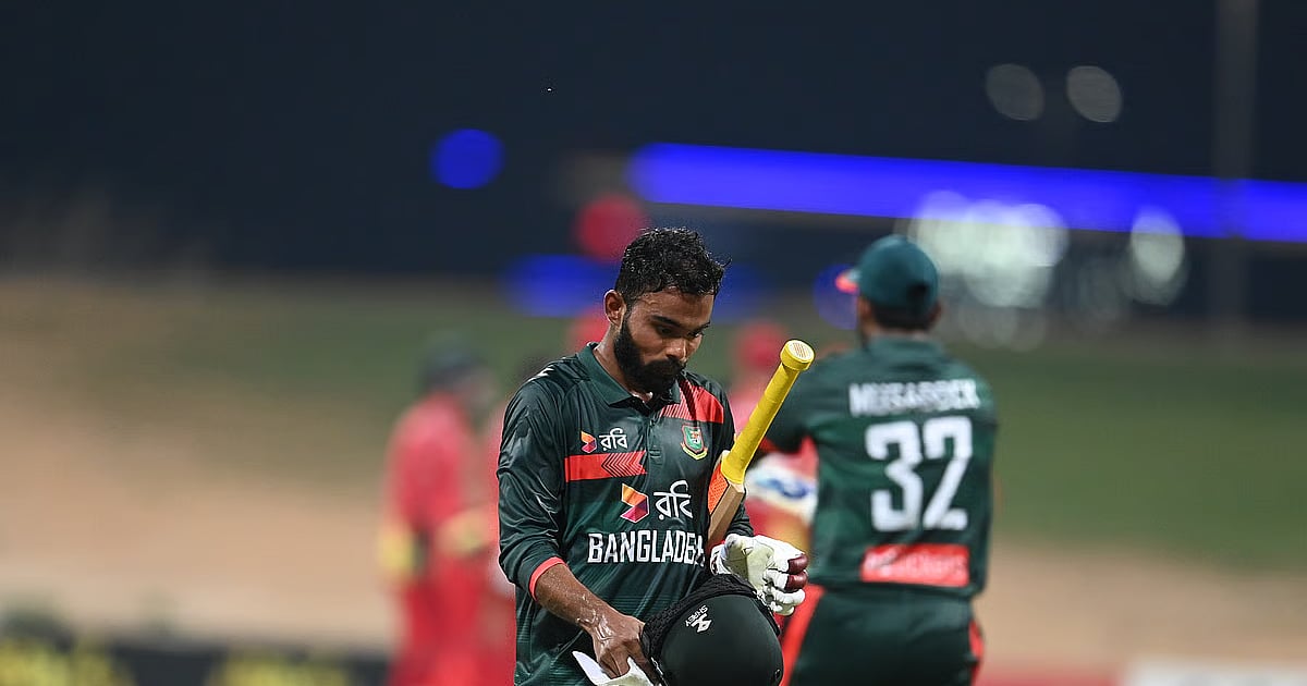 ত্রিদেশীয় সিরিজে জিম্বাবুয়ের কাছে বাংলাদেশের ৯৯ রানের পরাজয়