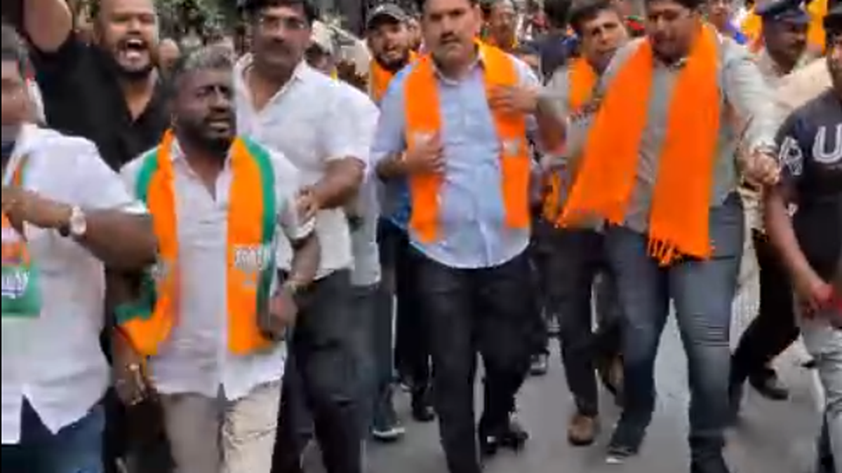 Karnataka Police detain BJP leaders staging Vidhana Soudha protest