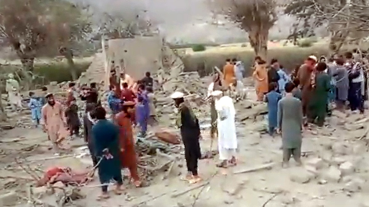 Afghanistan vows response after Pakistan airstrikes kill civilians