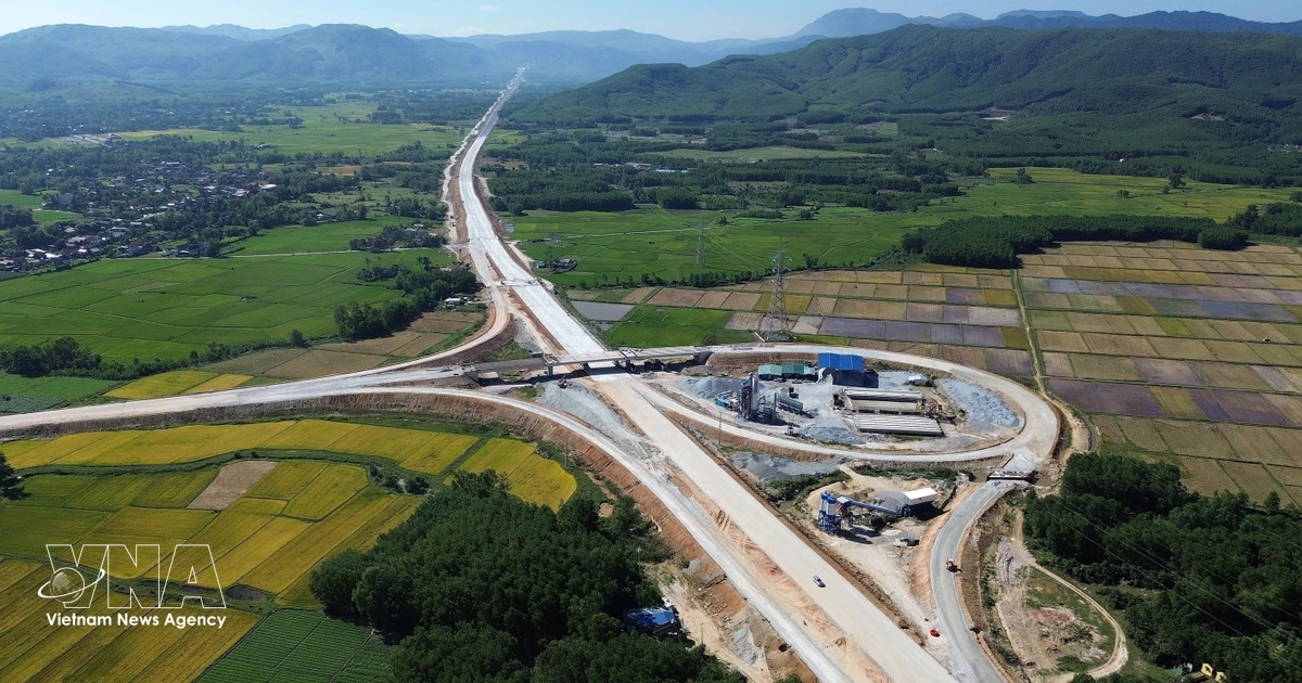 Ngân hàng Thế giới nâng dự báo tăng trưởng Việt Nam 2026 lên 7,4%