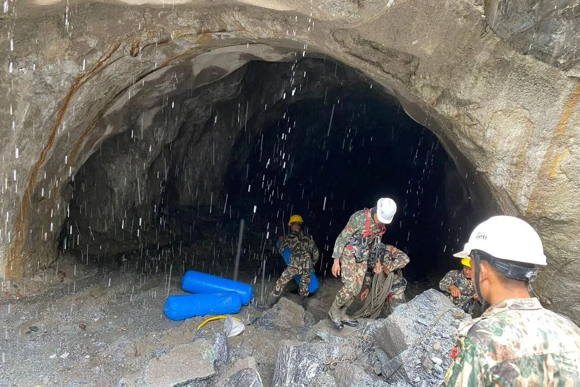 Nepal faces massive rebuilding effort as search for quake victims continues