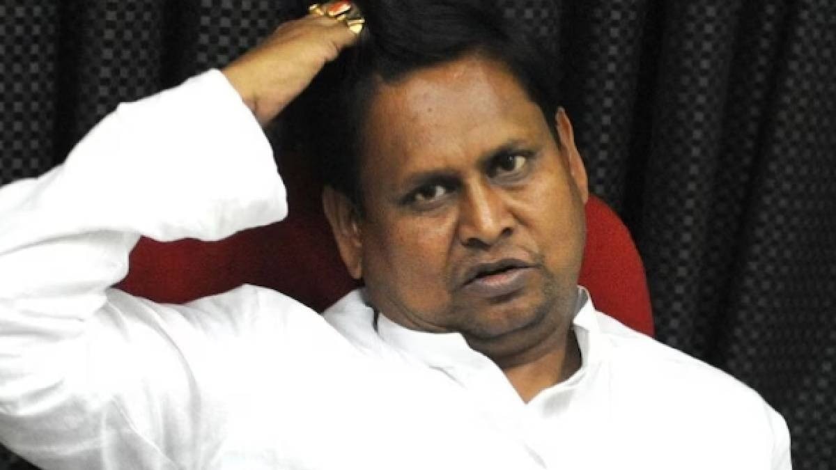 Bengal politician withdraws campaign support for son in byelection dispute