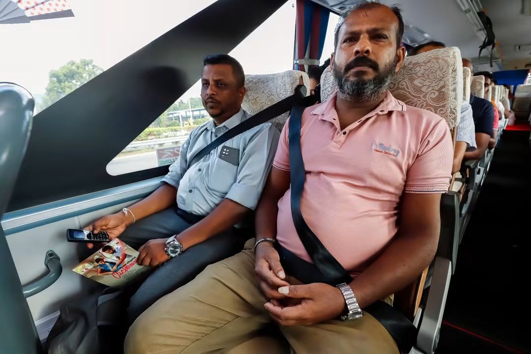 Expressway seat belt rule tightens as mandatory enforcement begins