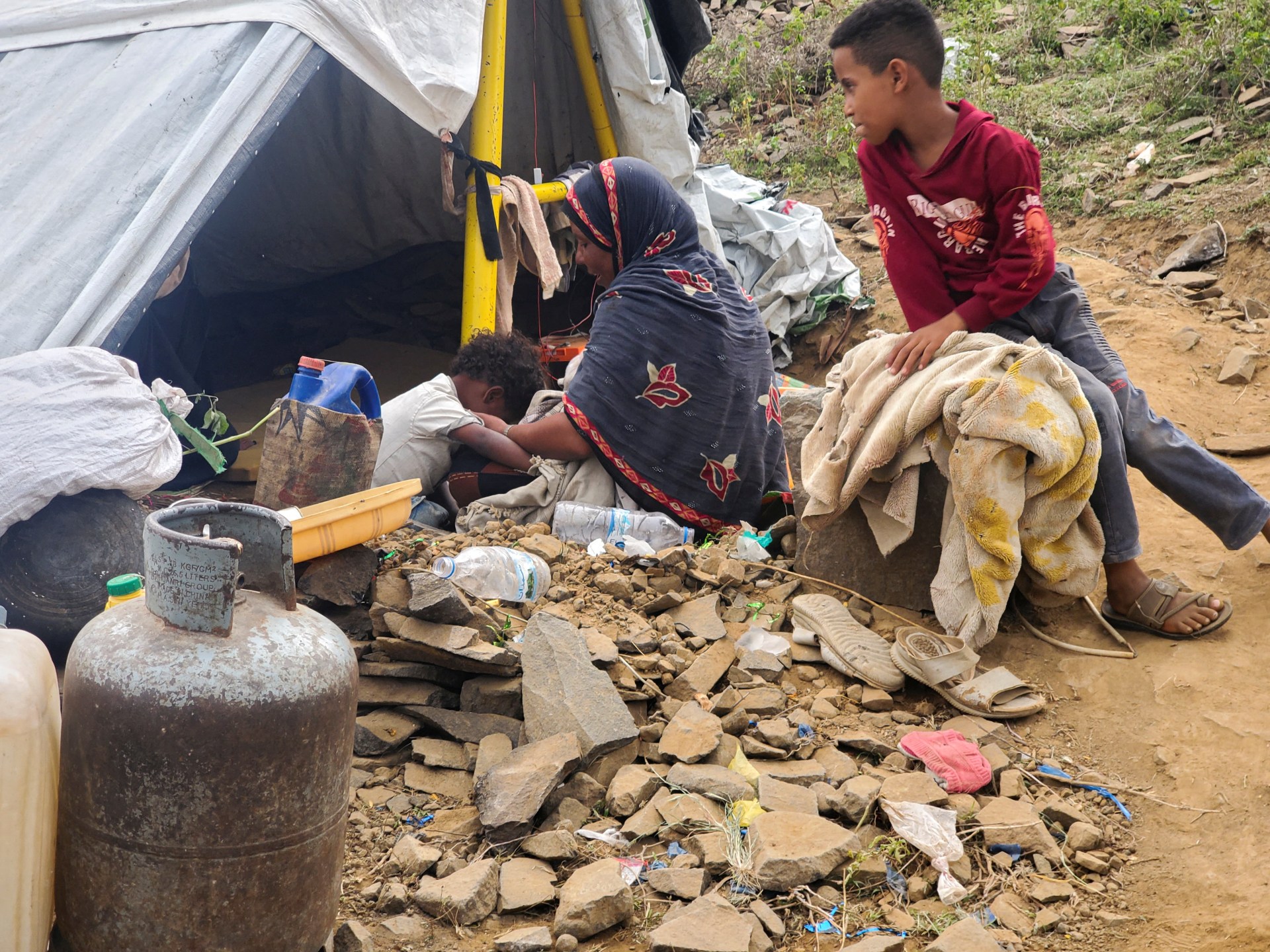 Over 100,000 flee Yemen violence as maritime exodus accelerates