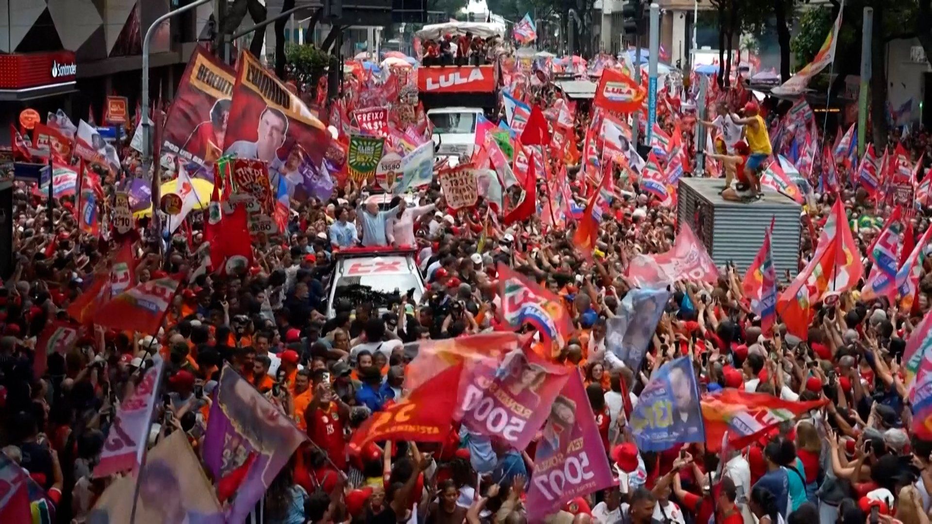 Lula, Bolsonaro mobilize supporters as Brazil election enters final stretch