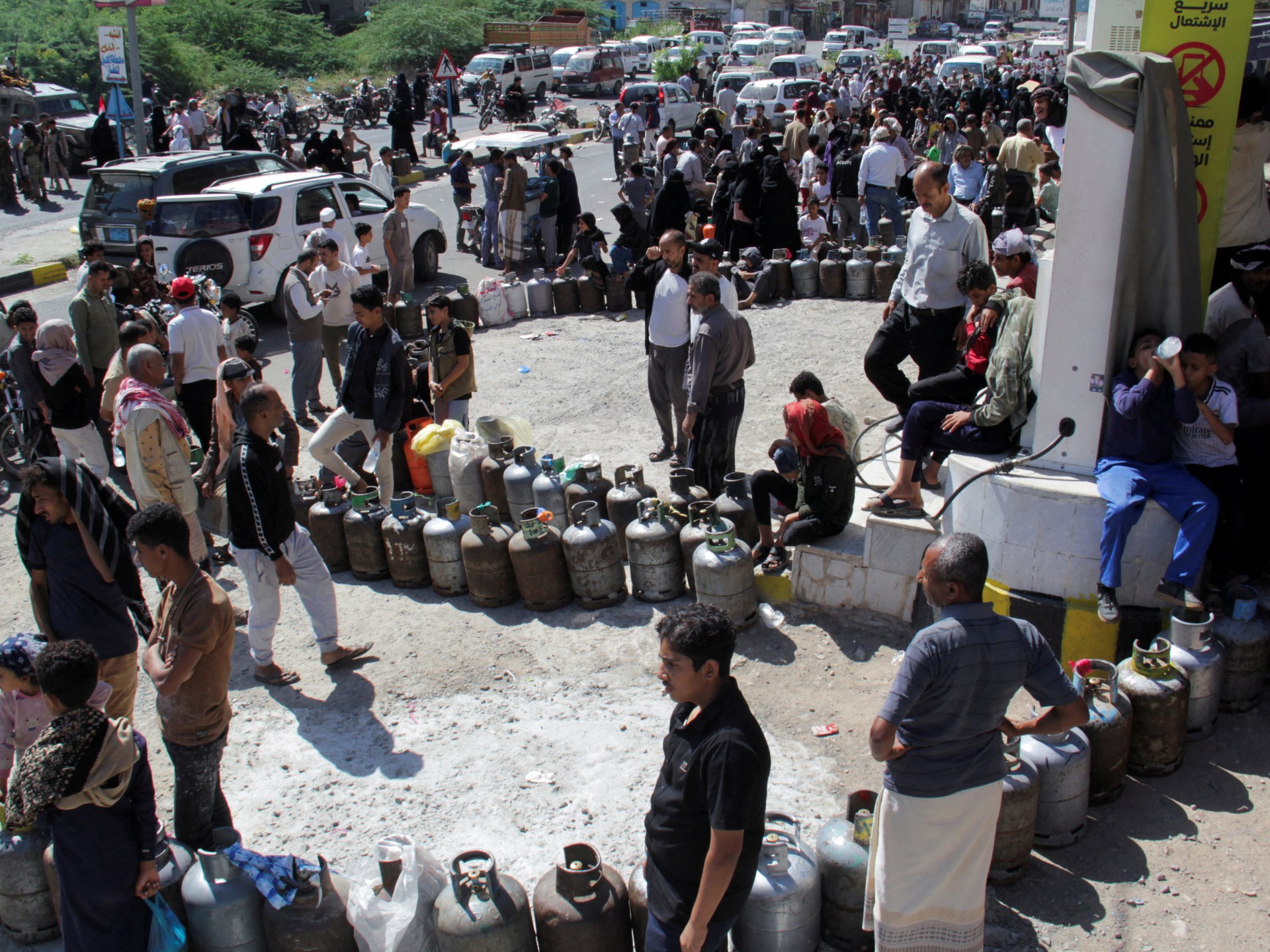 Yemen conflict displaces over 250,000 as water systems face collapse