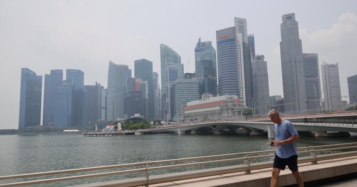 MAS urges banks to scrutinise haze-linked financing relationships