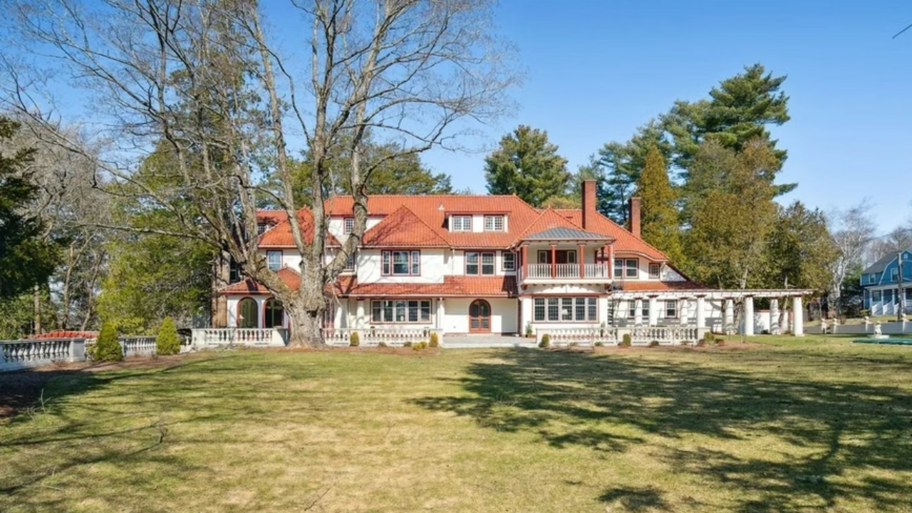 Historic 1914 Massachusetts Estate Lists for $3.5 Million