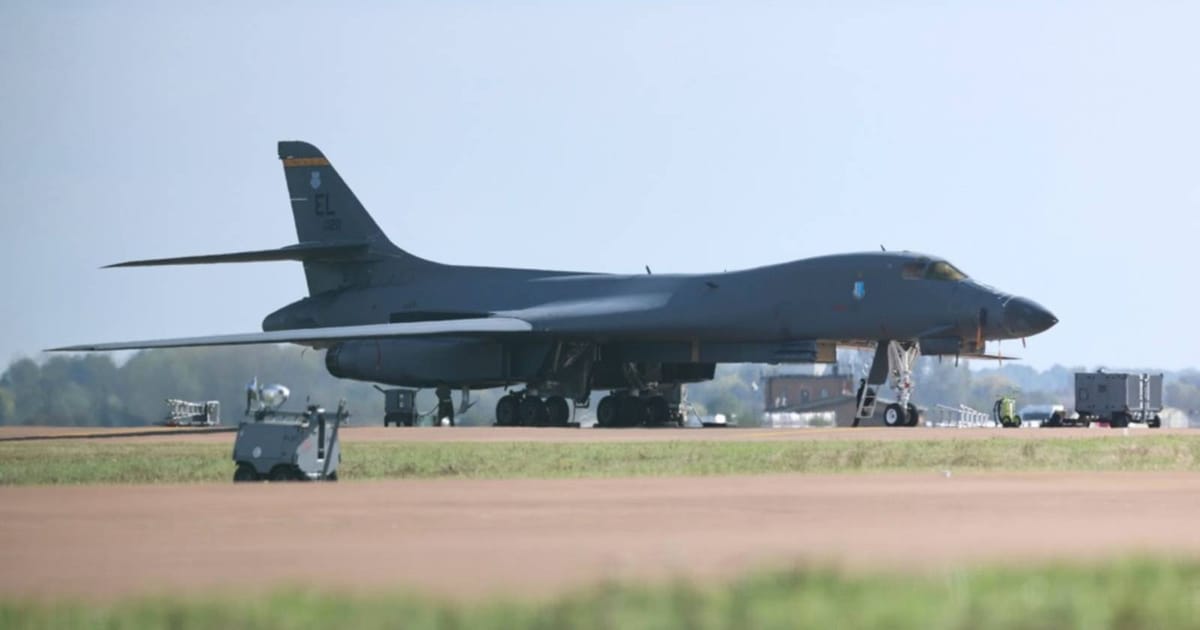 US removes B-1 bombers from UK base over security threat
