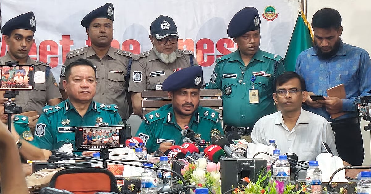 রংপুরে চতুর্মুখী হত্যা: পুলিশ কমিশনার নতুন বর্ণনা দিয়েছেন