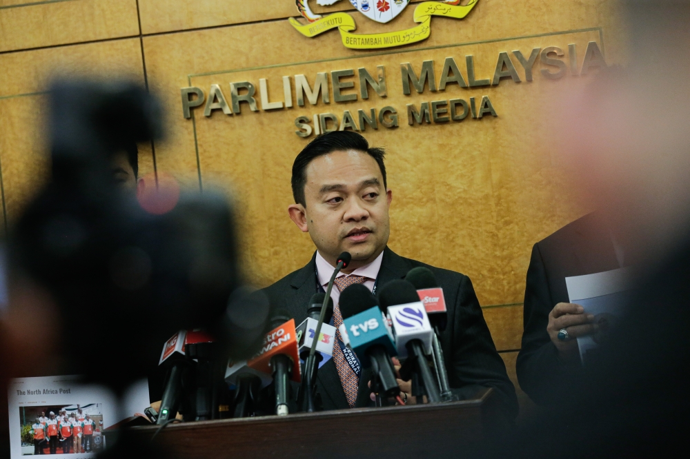 Wan Saiful cadang Putrajaya pertimbang tutup ladang babi, dakwa daging import lebih selamat