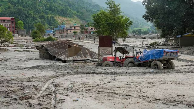 Nepal's monsoon death toll exceeds 900 as flooding devastates region