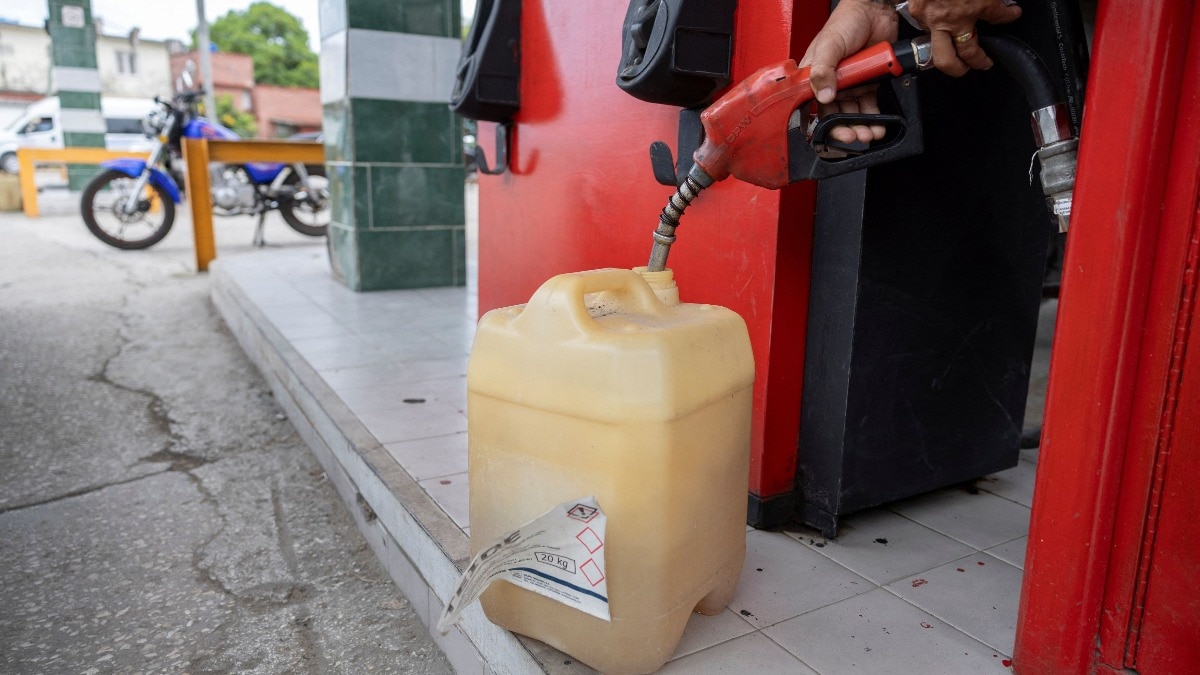 OPEC+ Freezes Oil Output as Geopolitical Tensions Push Crude Prices Higher