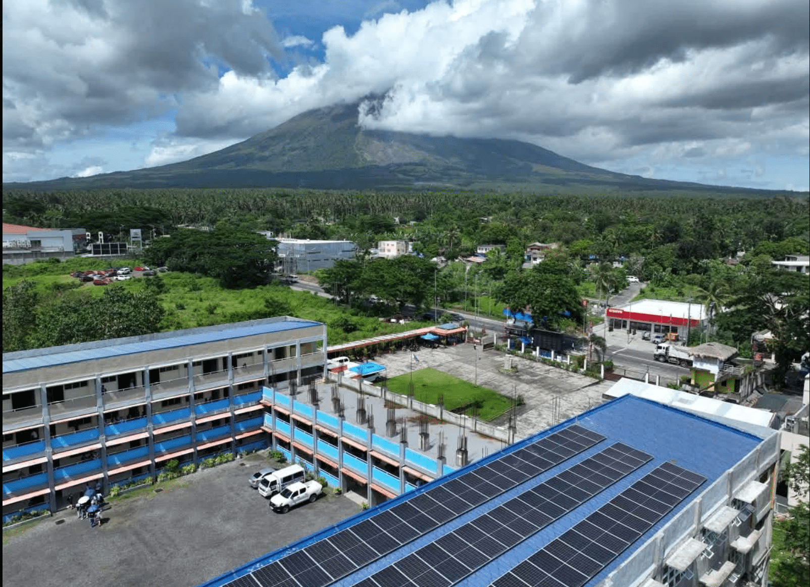 Albay college opens solar-powered facility for 6,000 students