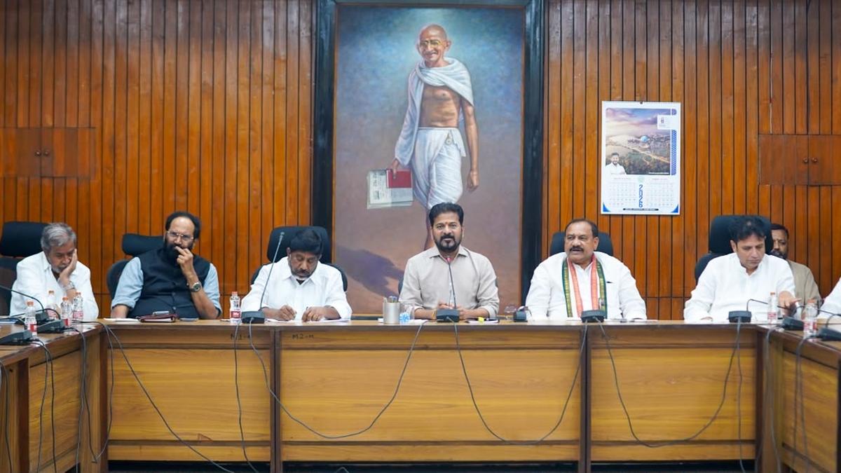 Congress Gaining Ground While BRS Loses Traction: Revanth Tells Party Lawmakers