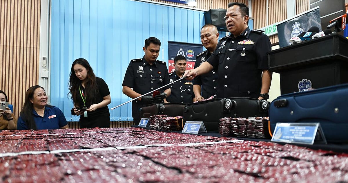 Dua Suspek Ditahan Atas Dadah Bernilai RM3.3 Juta di Lapangan Terbang Kuching