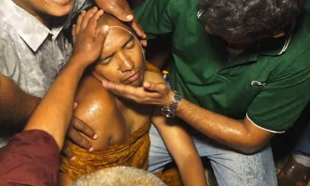Venerable Kassapa hospitalised following fall at Colombo park