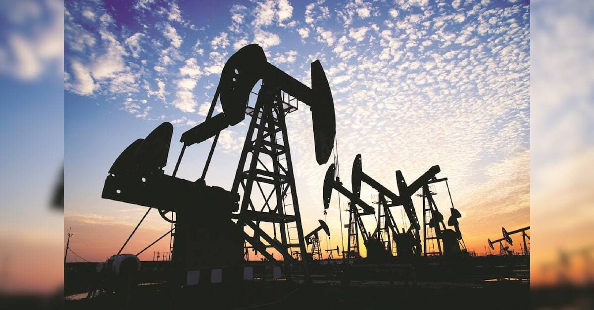 Oil prices breach $100 on escalating Iran-US tensions, supply fears