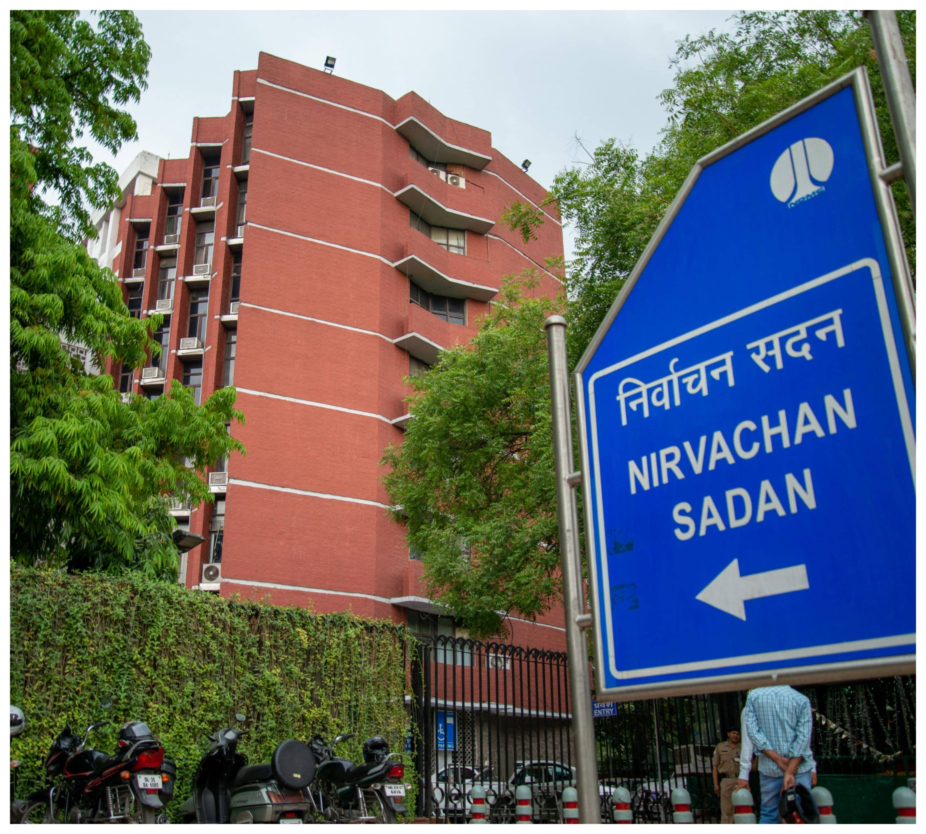 Cabinet Secretariat declined to act on Election Commissioners' complaints