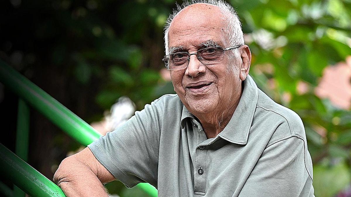 Tributes pour in for acclaimed Telugu filmmaker Singeetham Srinivasa Rao