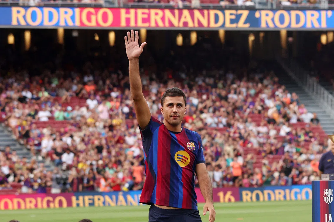 Manchester City seeks successor to departed midfielder Rodri