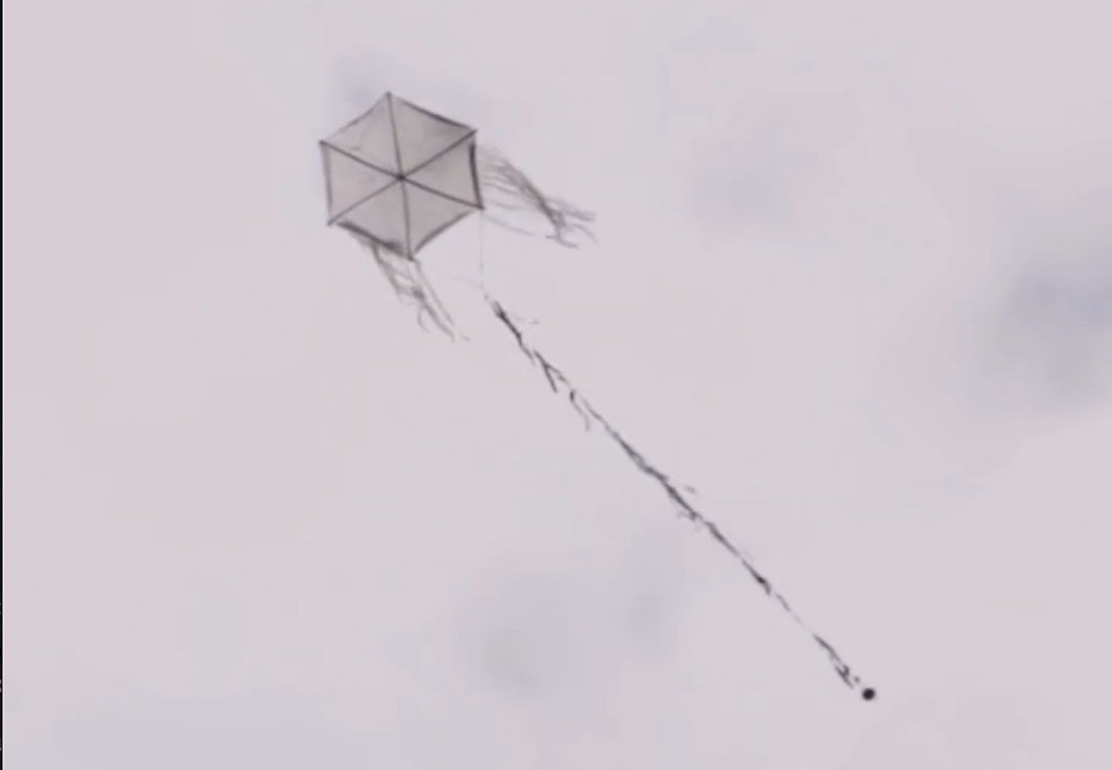 Israel escalates Gaza response over incendiary kites