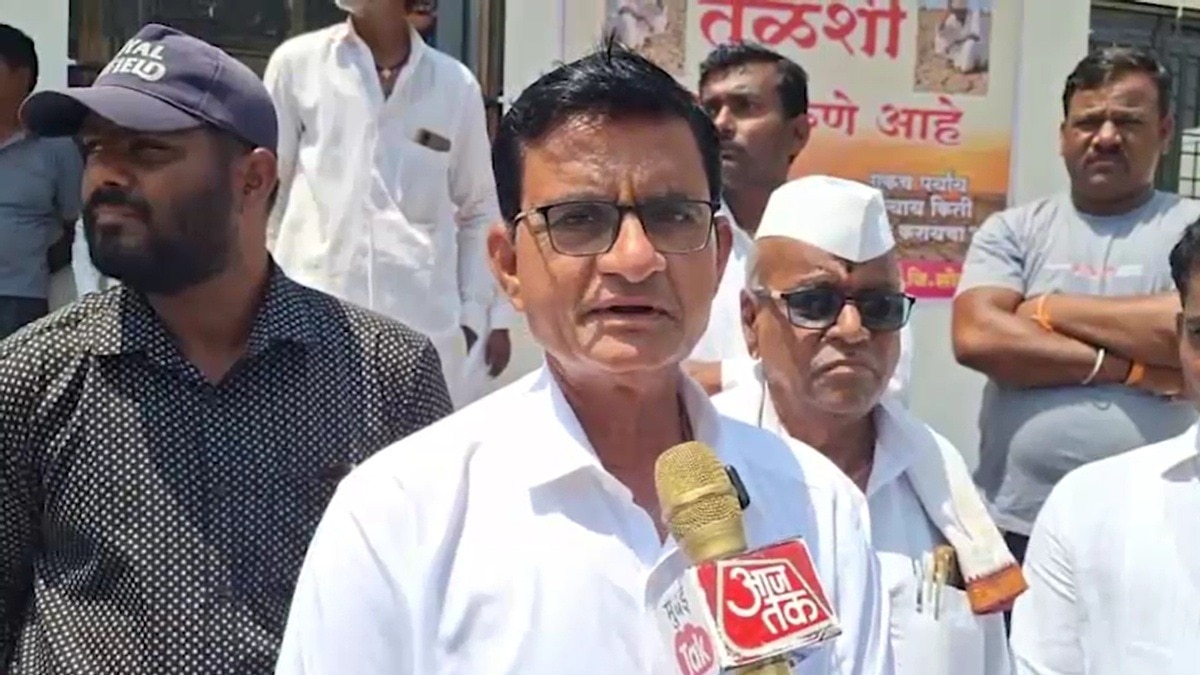 Maharashtra village stages unique protest over water crisis
