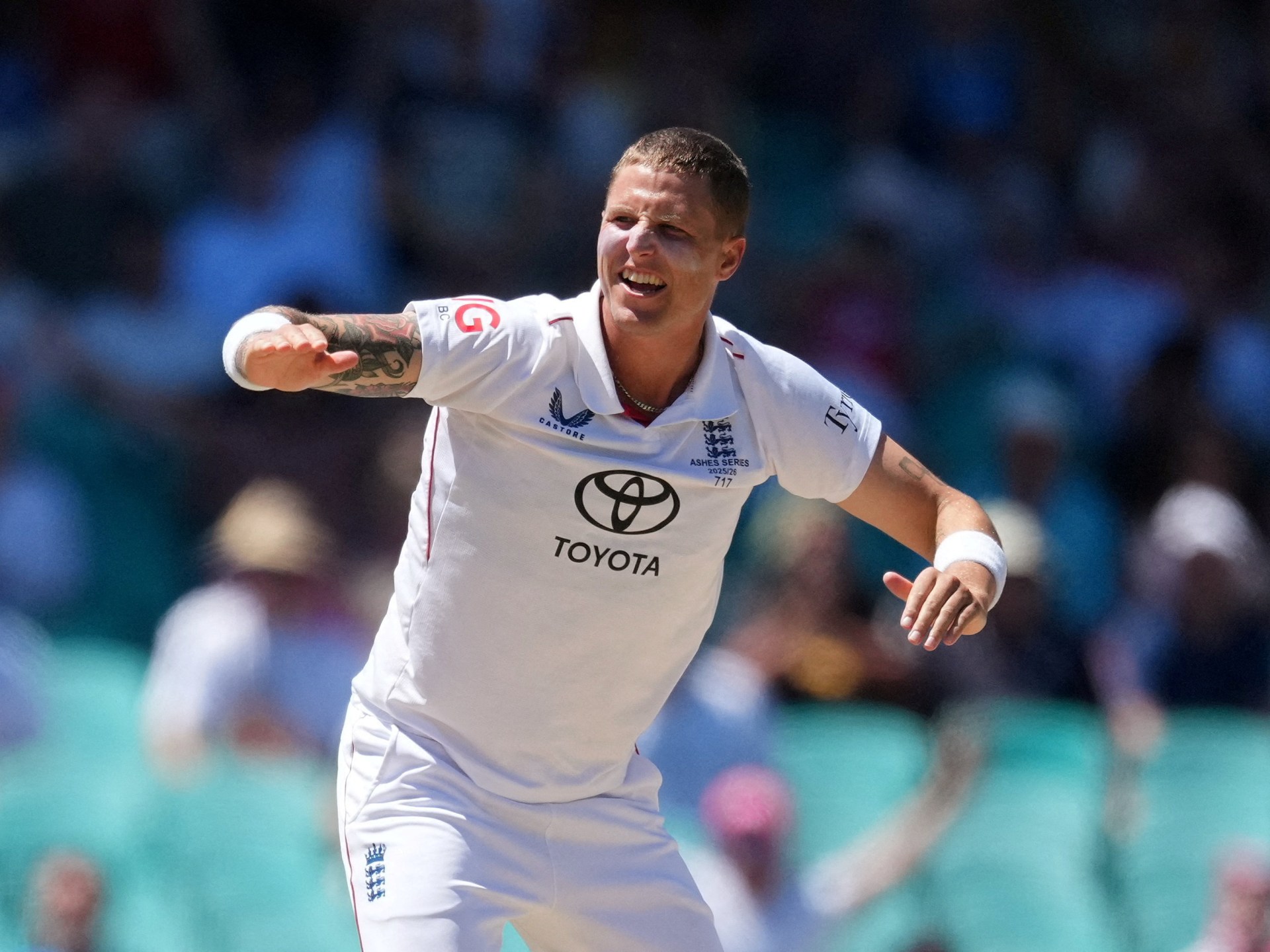 England cricketer Carse cleared in nightclub assault investigation