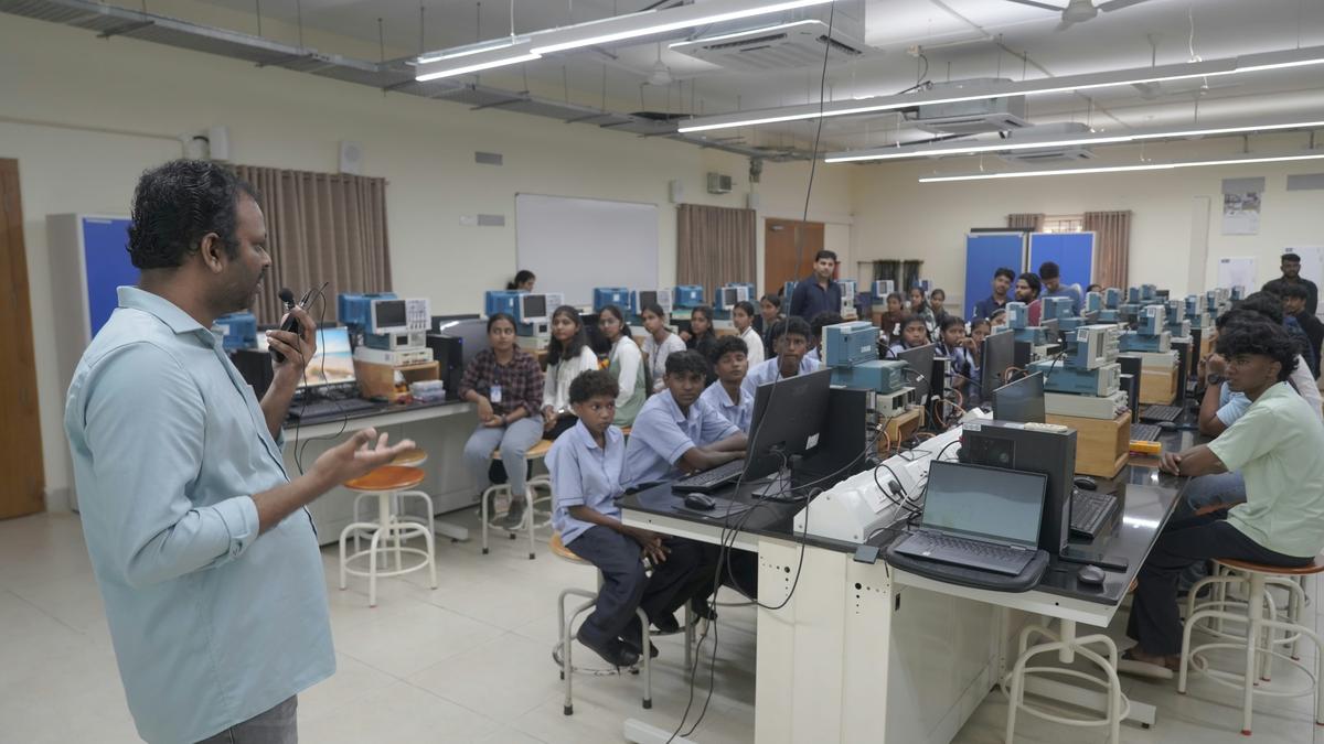 IIT Palakkad conducts practical electrical engineering workshop for schoolchildren