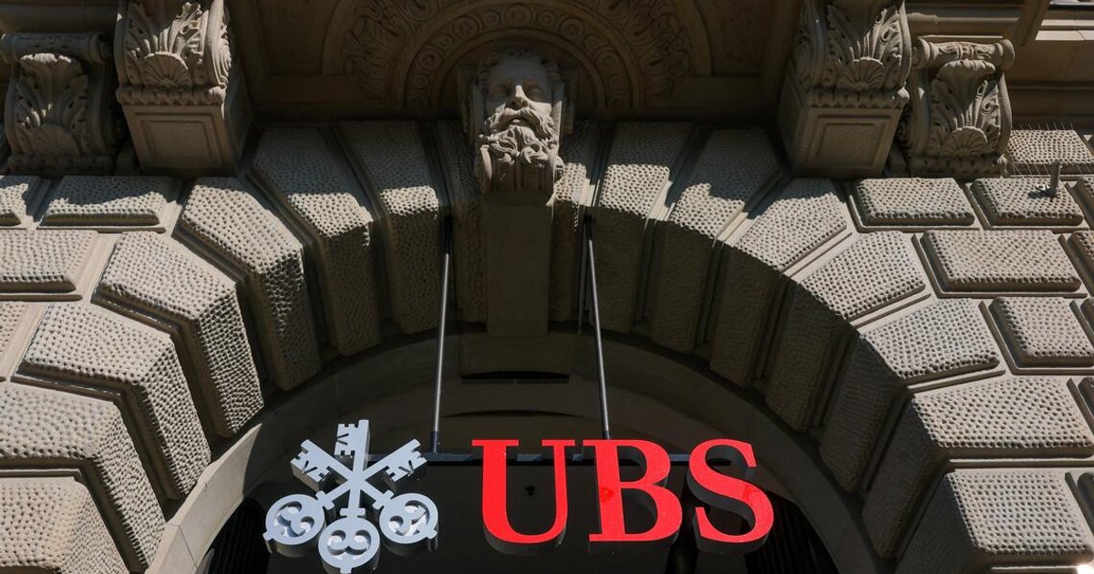 UBS weighs international expansion as Swiss banking rules tighten