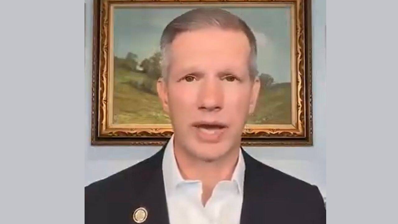 US Congressman raises concerns over H-1B visa worker displacement