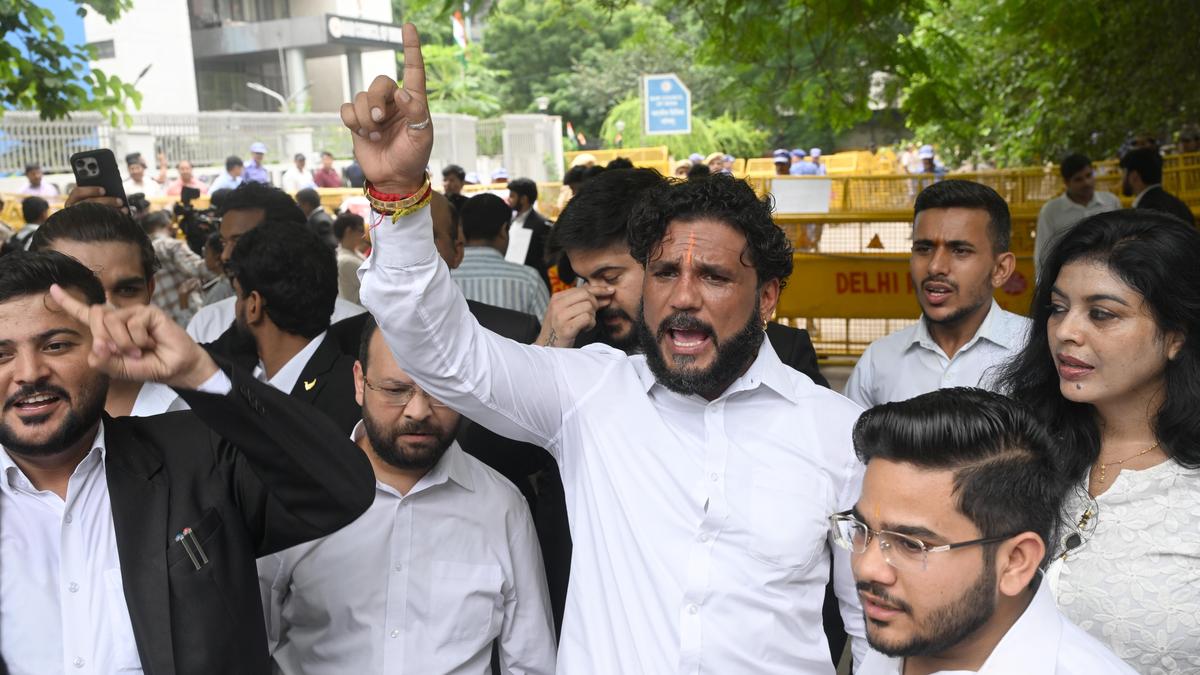 Supreme Court directs Bhushan to move Delhi High Court over lawyer assault case