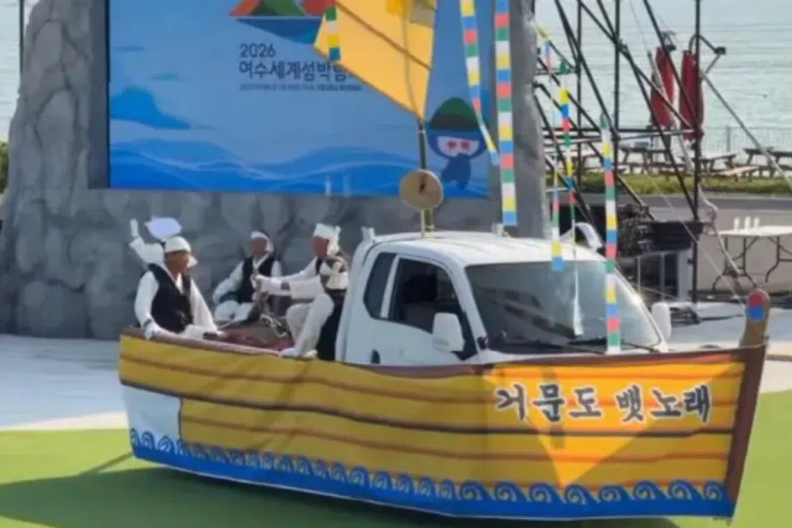 South Korea's $64m Yeosu expo faces criticism over quality and performances