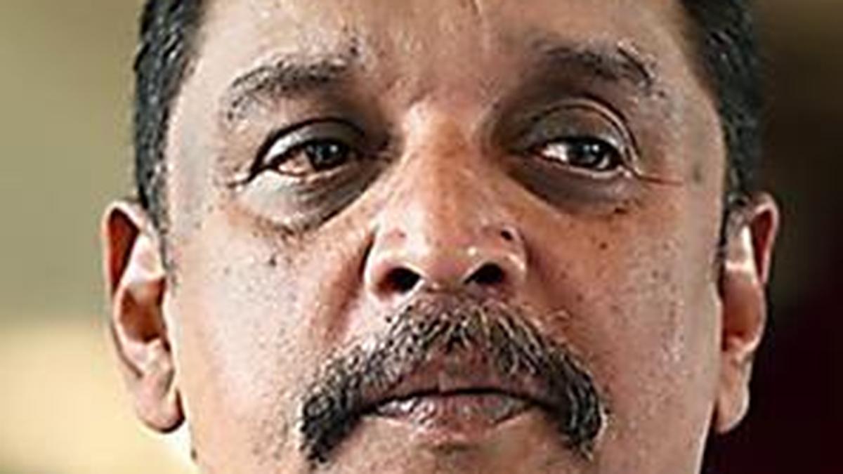 मुट्टिल वृक्ष कटाई मामले में वन मंत्री ने भ्रष्टाचार का आरोप लगाया