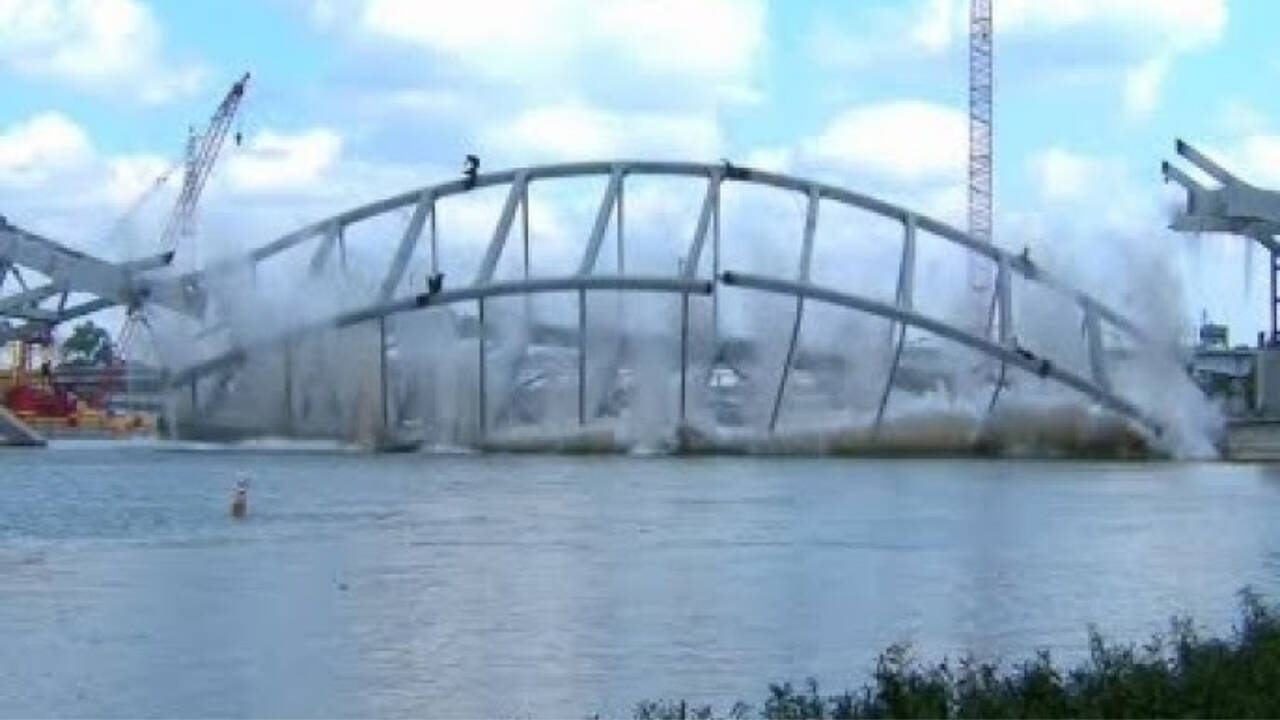 Arkansas Bridge Survives Demolition Blast, Requires Alternative Methods