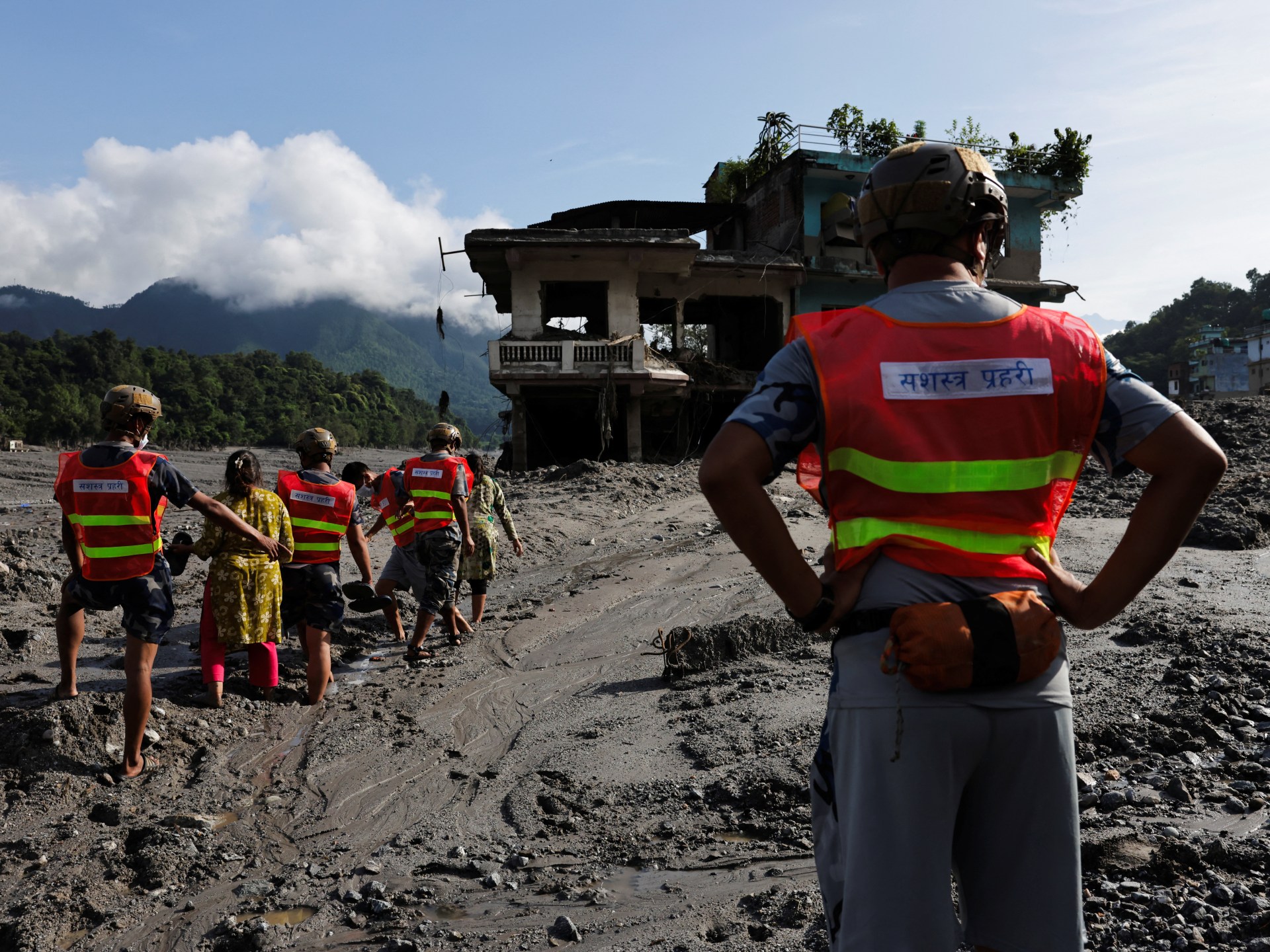 Nepal-Tibet flood death toll surpasses 470 as rescue efforts halted