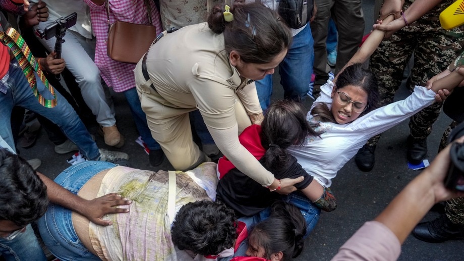 Congress leader, press body allege police misconduct at Delhi protest