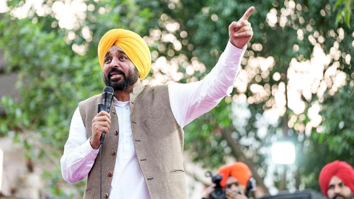 Punjab CM claims two-hour airport detention, demands Election Commission probe