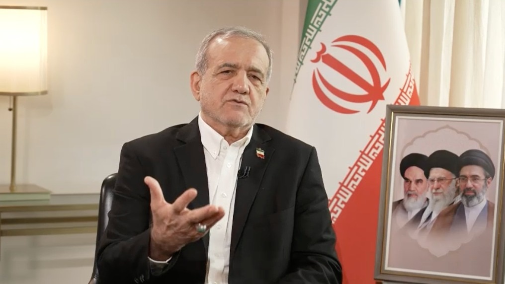 Iran Sets Conditions for Strait of Hormuz Access, Demands US Policy Shift