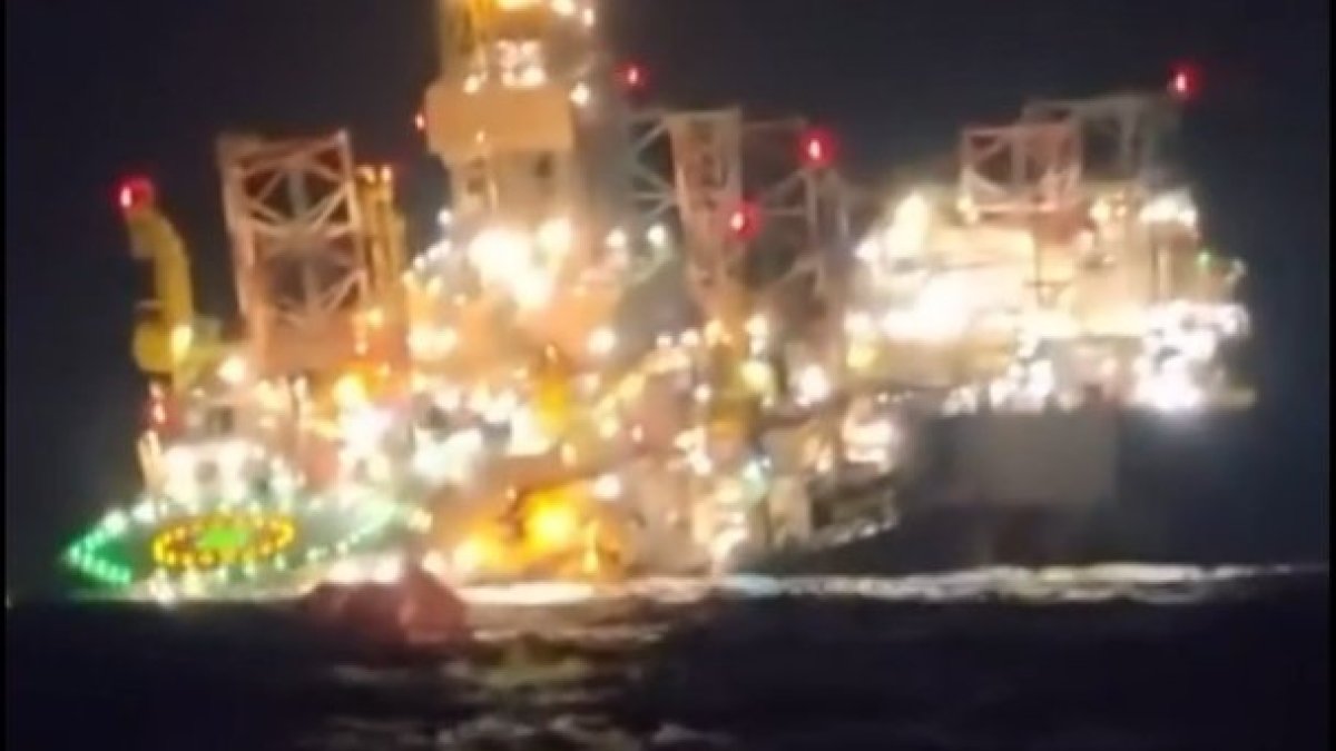 Five missing after offshore drilling platform sinks off Gabon