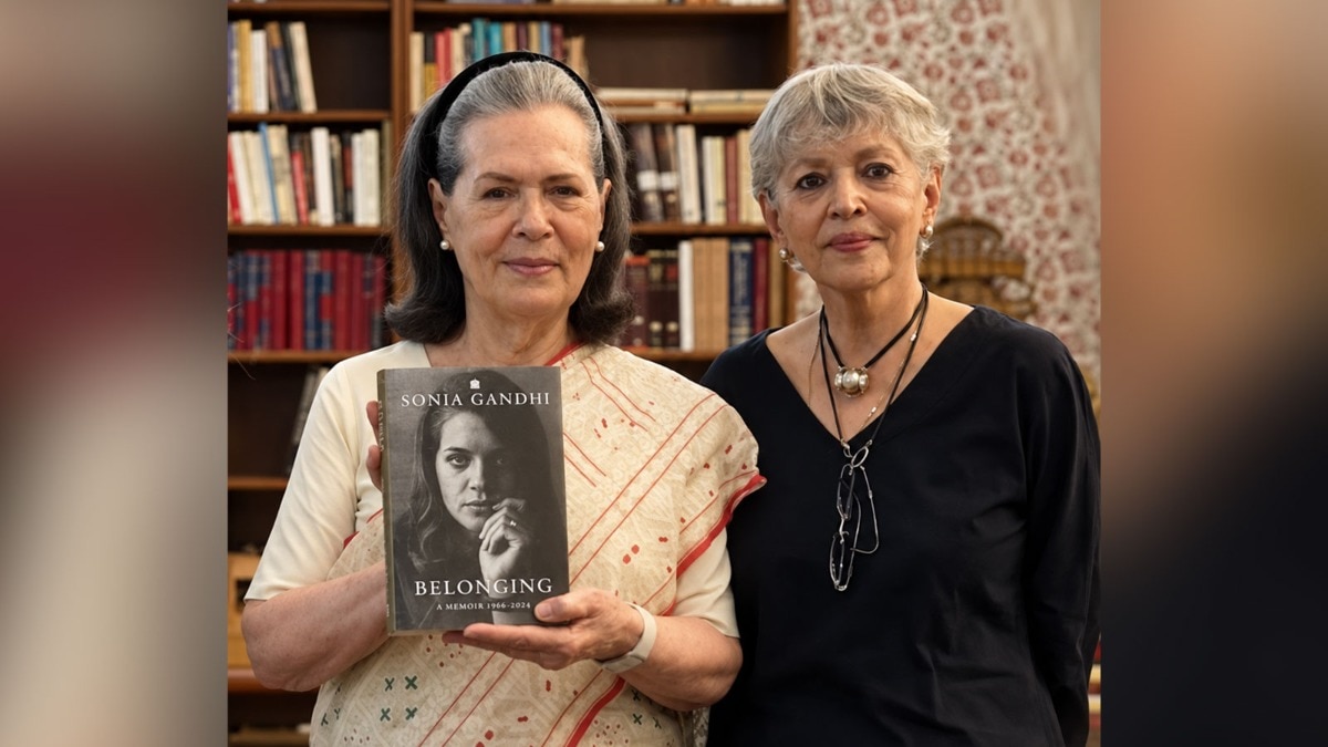 Sonia Gandhi enters social media, previews upcoming memoir