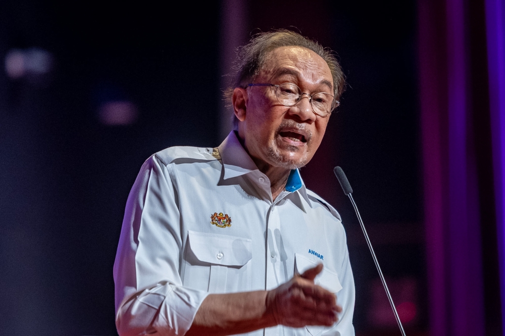 Anwar: Kerugian Syarikat Bukan Jenayah, Tetapi Penipuan Lain Cerita