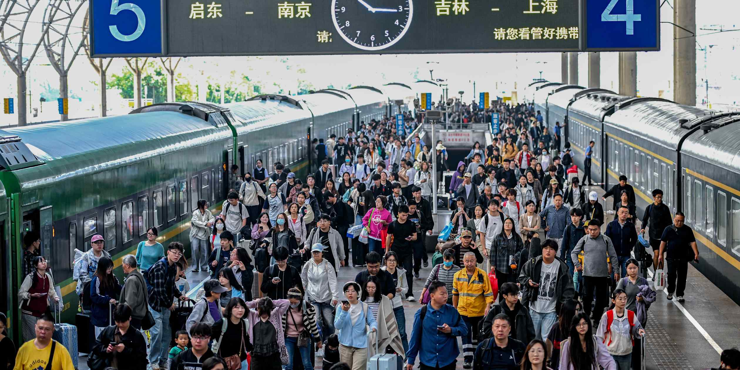 China's Golden Week: Tourism Surge Tests Infrastructure, Economy
