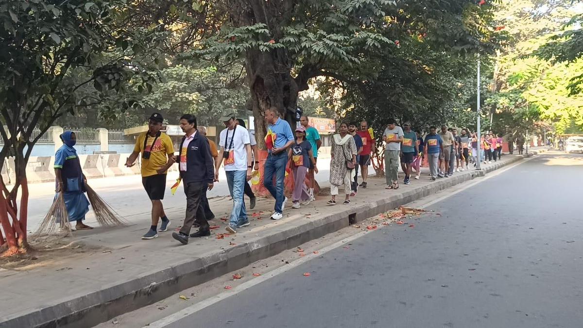 फुटपाथ पर चलने का अधिकार मौलिक अधिकार: सर्वोच्च न्यायालय