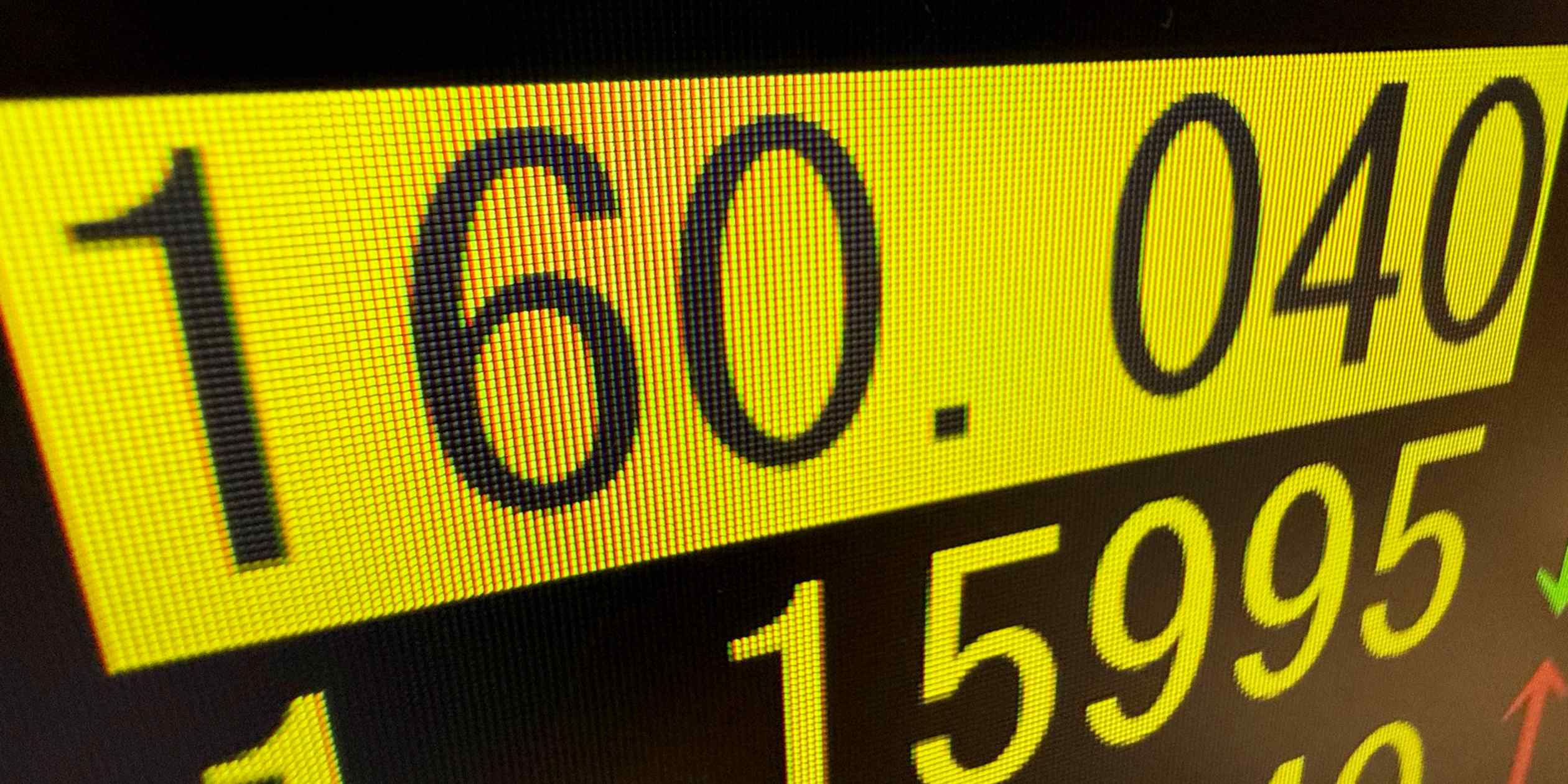 Japanese yen weakens past 160 to dollar in fresh decline